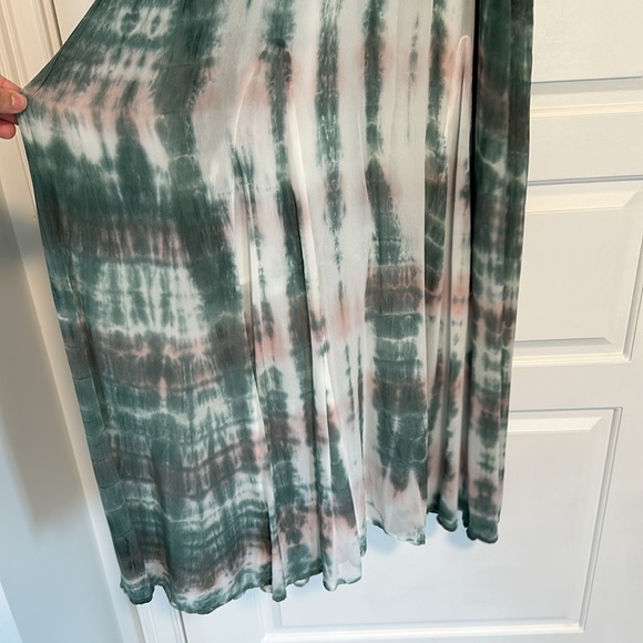 Young Broke & Fabulous | Tie Dye Maxi Dress - Picture 4 of 4